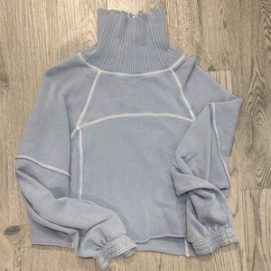 Aerie mock neck size small